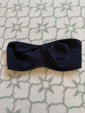 Black Wacoal strapless bra